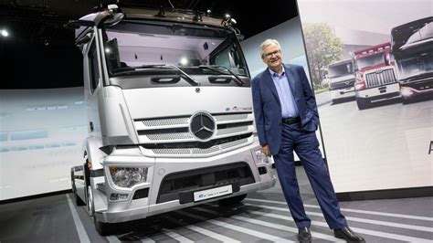 Daimler Truck Unternehmen Konzentriert Sich Auf Profitable Busse