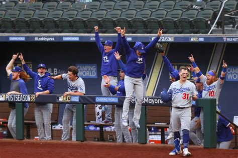 Photos Dodgers Enjoy Record Setting Night In Nlcs Game 3 Daily News