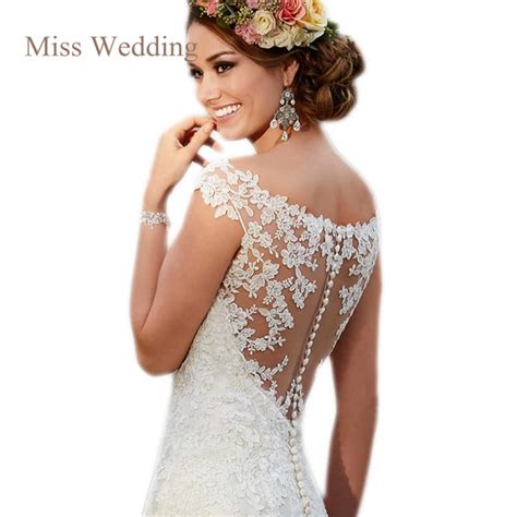 Luxury Lace Cap Sleeve Wedding Dress Gorgeous Scoop Neckline Illusion