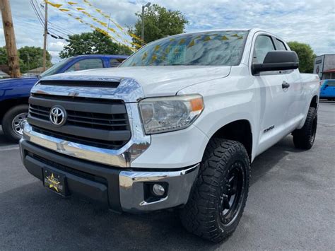 2014 Toyota Tundra 4x4 Sr5 4dr Double Cab Pickup Sb 46l V8 In The