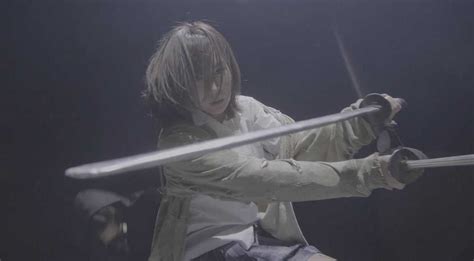 the future starts here a kenshin that closes his eyes and gets the reverse blade sword. 『るろうに剣心 最終章』アクションコーディネーター× ...