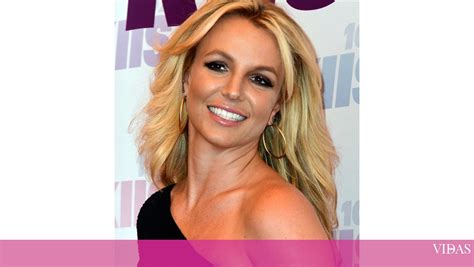 Britney Spears Quase Nua Em Palco A Ferver Vidas