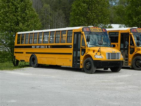 Owsley County Schools 118 Bus Lot Booneville Ky Flickr