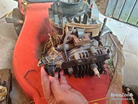 Réparation tondeuse équipée d un moteur Briggs Stratton