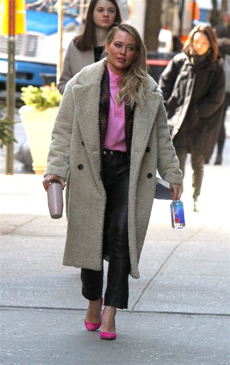 Hilary Duff Filming Younger Set In Nyc Gotceleb