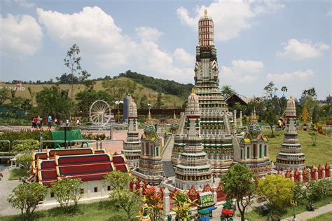 Jalanjalan Legoland Johor