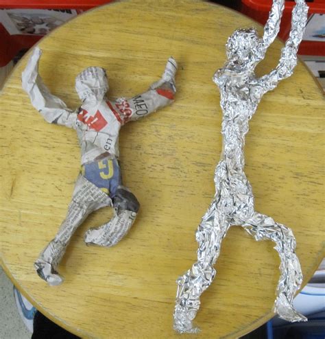 2 Peas And A Dog Elementary Art Projects Sculpture Art Foil Art
