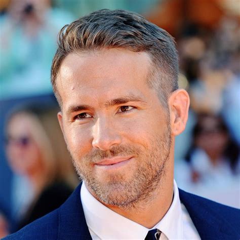 canadian actor ryan reynolds received a star on hollywood s walk of fame