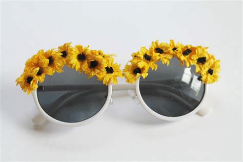 How To Do Floral Sunglasses🌺🌻 Musely