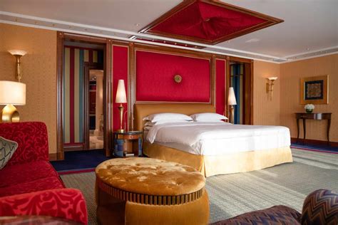 Burj Al Arab Jumeirah 5 Star Luxury Hotel Beach Resort And Spa In Dubai