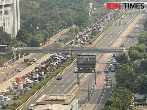 Ppkm Darurat Tol Dalam Kota Macet Pintu Keluar Ditutup