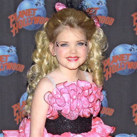 Toddlers And Tiaras Eden Wood Just Graduated And We Feel Old Af