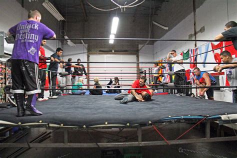 Toronto Wrestling Gym Turns Beginners Into Champions