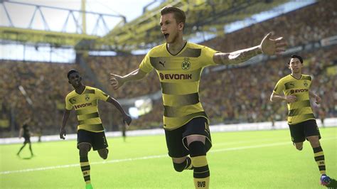 Players can choose from a wide selection of teams and take to the field to compete solo or against other players online. Acheter Pro Evolution Soccer 2018 - PES 2018 PS4 pour ...