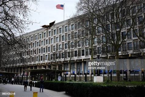 Grosvenor Square Photos And Premium High Res Pictures Getty Images