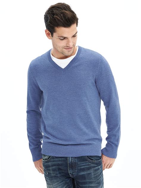 Extra Fine Merino Wool Vee Sweater Pullover Banana Republic