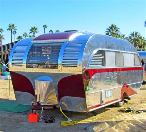 Gorgeous Vintage Air Stream Trailer Camper Shiny Aluminum With Red