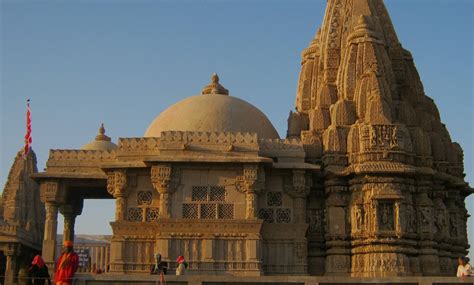 Dwarkadhish Temple Gujarat Photos Timings Puja History Architecture