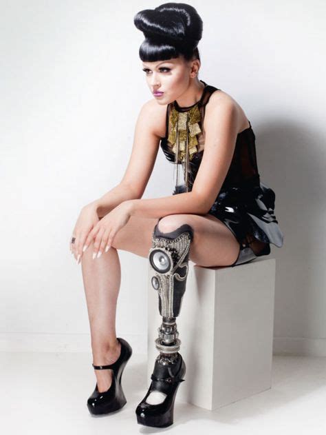 Amputee Popstar Viktoria Modesta Shows Off Her Amazing Prosthetics In Her New Video Model