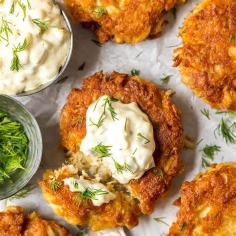 Mayonnaise substitutes in crab cakes. The BEST CRAB CAKE RECIPE is right here in front of you! I ...