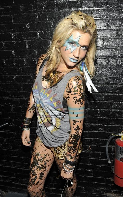 21 Colorful Courageous Ways To Dress As Kesha For Halloween Kesha