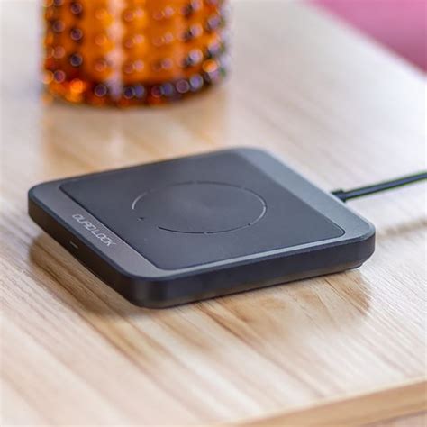 Quad Lock Wireless Charging Pad Free Uk Delivery