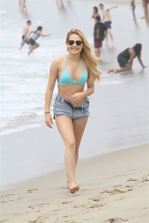 Kelli Berglund In A Bikini At Venice Beach In Los Angeles 762016