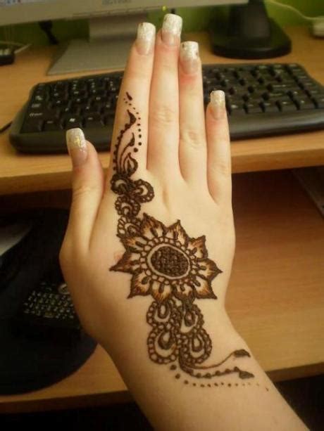 Beautiful And Awesome Eid Hand Mehndi Henna Tattos Designs Collection