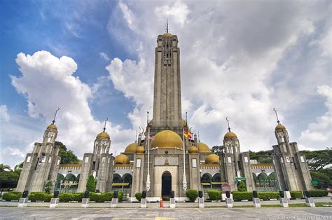The late sultan salahuddin was buried in the. Masjid Diraja Sultan Suleiman, Klang 2 | Shamsul Hidayat ...