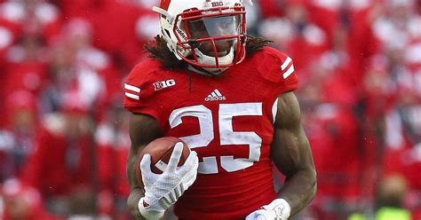 Wisconsins Melvin Gordon Rushes For 408 Yards