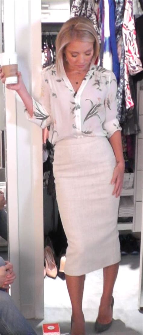 Kelly Ripa In A Joie Top From Neimanmarcus And Alc Pencil Skirt Live