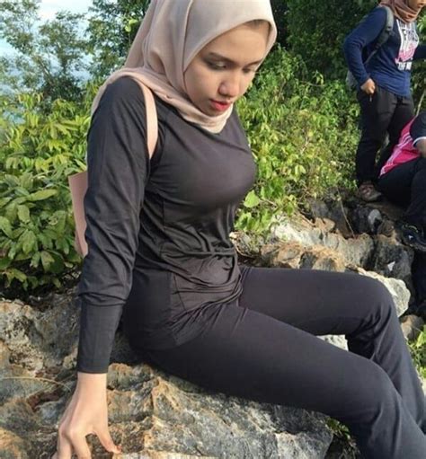 Nadia Putri Di Instagram Habis Main Air Capek Hijab
