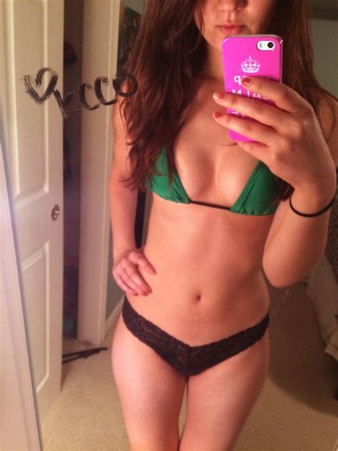 23 Hottest Mirror Selfies Proving The Mirror Selfie Isnt Dying