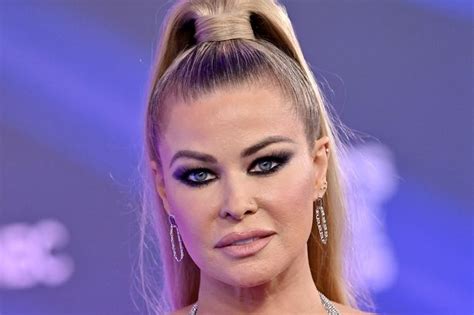 Baywatchs Carmen Electra Hailed ‘dream Woman As She Strips To