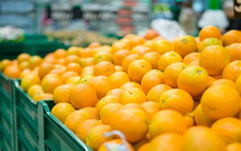 The Juicy Secret To Choosing Fresh Ripe Oranges