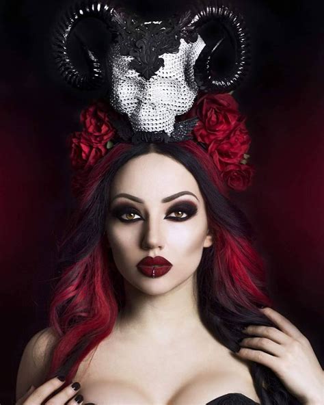 Repost Danidivine ・・・ Headdress By Pearlsandswine Photo By Pascale