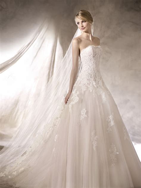 Contattaci subito per farti trovare nei risultati del sito. Vestiti da Sposa Vicenza | L'Atelier Abiti da Sposa a Thiene Vicenza