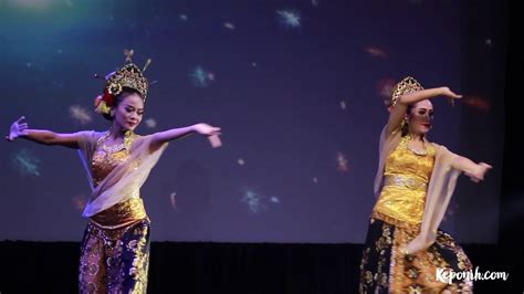 Tarian Tradisional Sunda Dalam Sundanese Cultural Performance Di De
