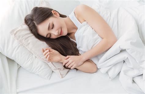 Rekomendasi Posisi Tidur Setelah Melahirkan Agar Lebih Nyaman Alodokter