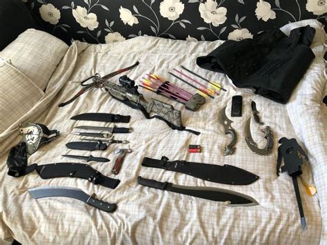 The Terrifying Haul Of Weapons Police Found Inside A Car In Croydon