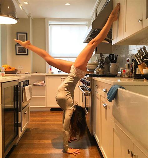 Hilaria Baldwin Doing Yoga Instagram Gotceleb
