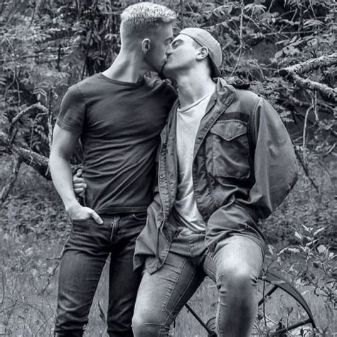 Kissing Couples Cute Gay Couples Hot Guys Lycra Men Human Emotions Hairy Men Man In Love