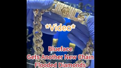 Video Blueface Gets Another New Chain Flooded With Diamonds Youtube