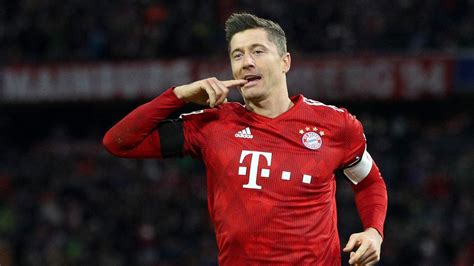 Football News Lewandowski Notches Landmark Goal As Bayern Munich Beat