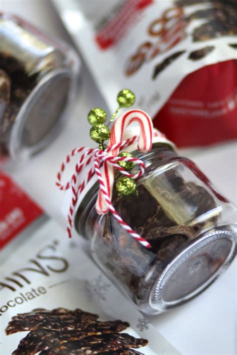 Do it with a punch of nice gift. 10 minute DIY Christmas Gift Idea | Daily Craving