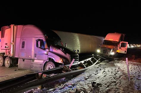 Several Vehicles Involved In Wyoming I 80 Pile Up Monday Morning