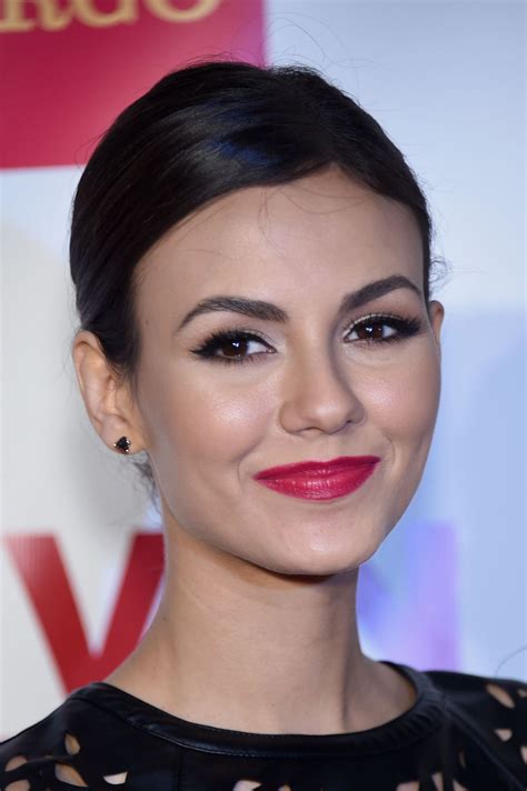 Victoria's chief health officer brett sutton says the new system for allowing victorians to return to. Victoria Justice - TrevorLIVE event in New York City ...