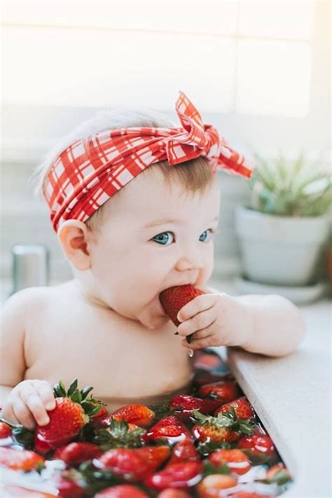 September 5, 2019 by pippa mattinson 10 comments. Strawberry Bath 5 Months Old Photo Session | Baby ...