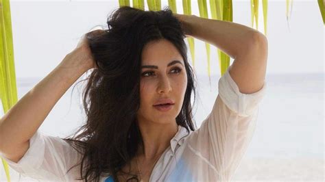 katrina kaif flaunts toned body in vibrant bikini check out her sexy pictures from maldives
