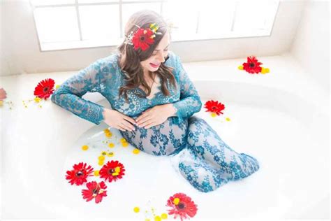 Milk Bath Maternity Pictures And Photo Shoot Tips